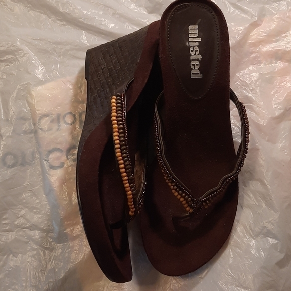Unlisted Wedged Slipon Sandals 👡 - Picture 4 of 5